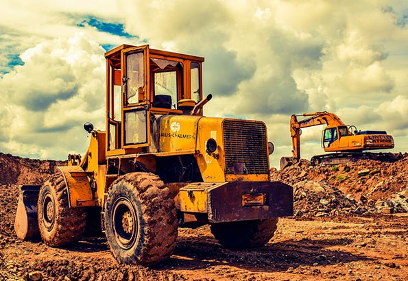 挖掘机和推土机的常见故障及保养方法